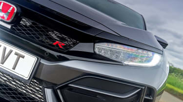 Honda Civic Type R FK8 - headlight